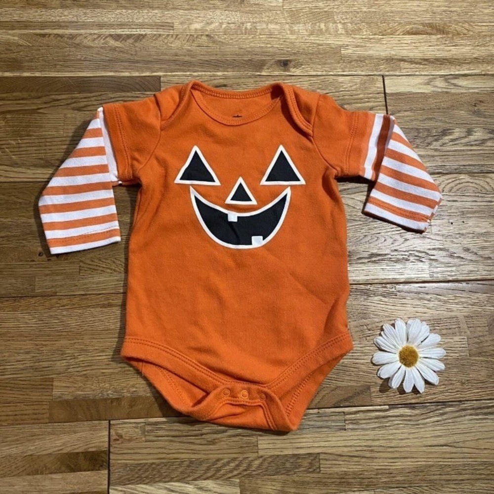 Halloween Pumpkin One piece Size 3-6 Months‎
